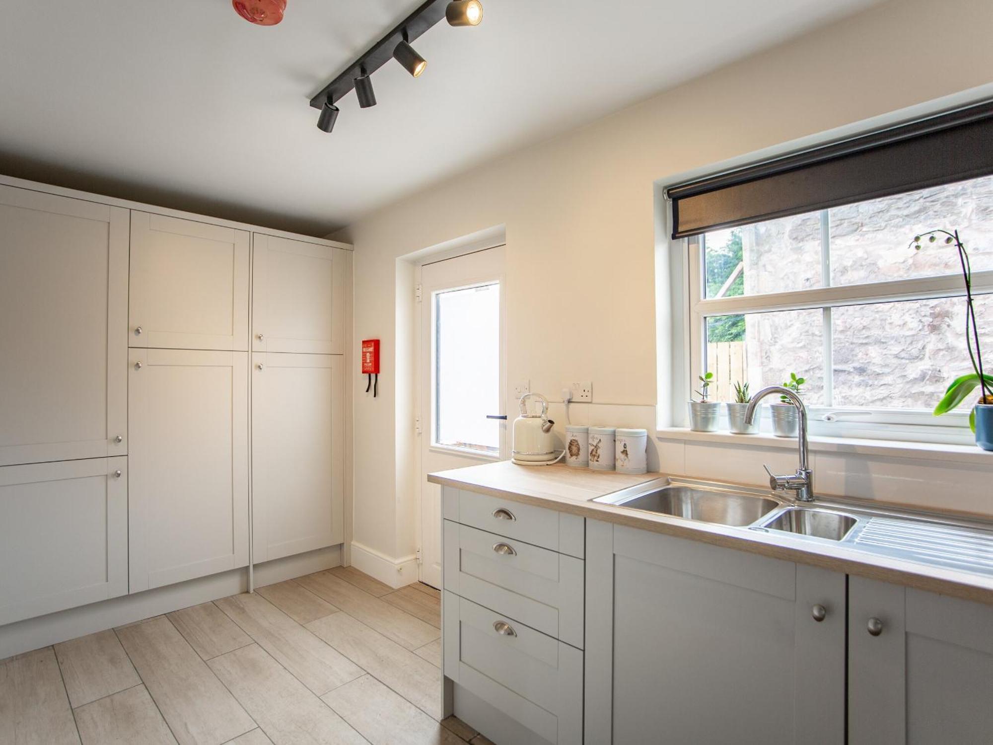 Holiday home Flossys House -uk35020
